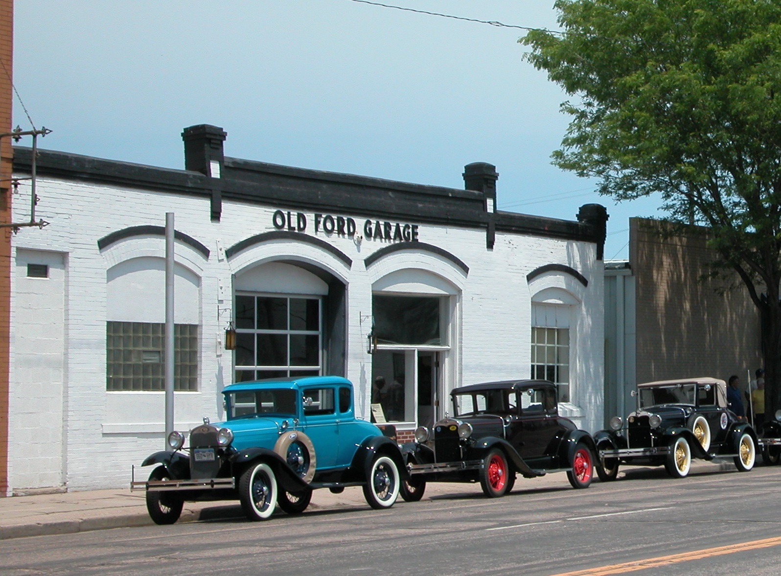 Old Ford Garage